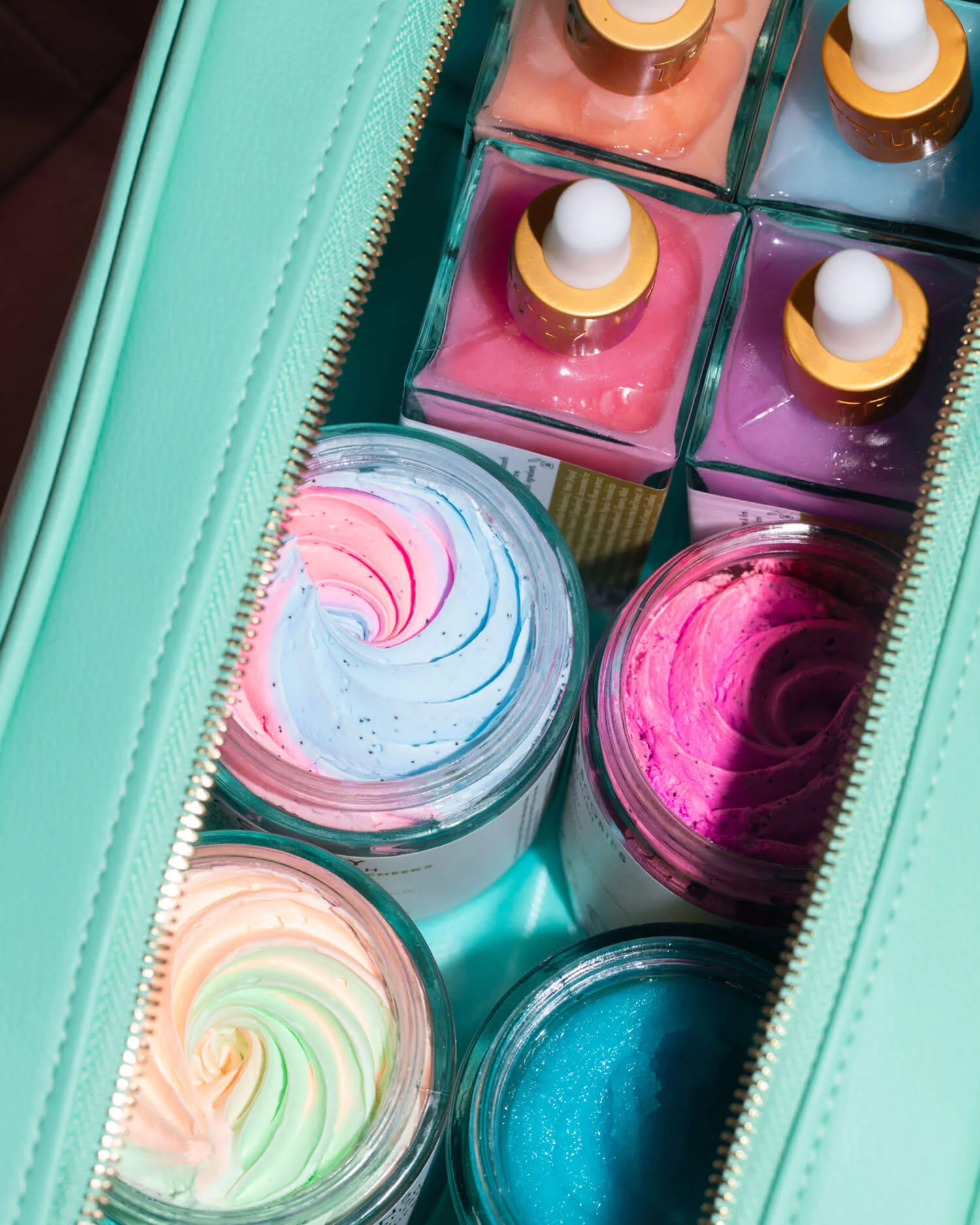 Signature Vanity Case - Image 5