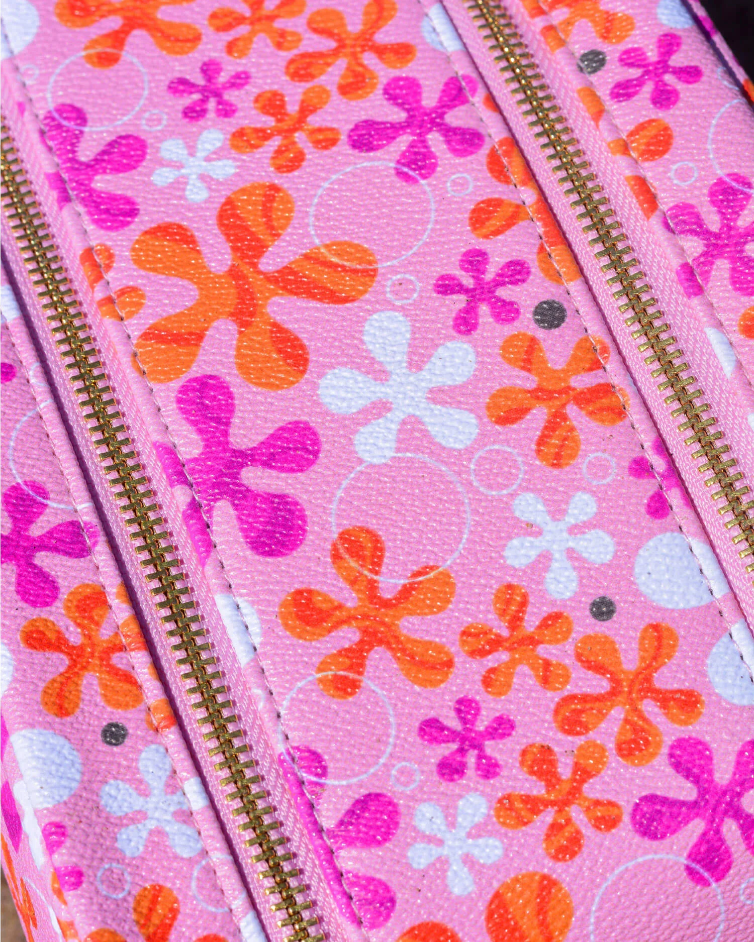 SpongeBob Floral Vanity Case - Image 4